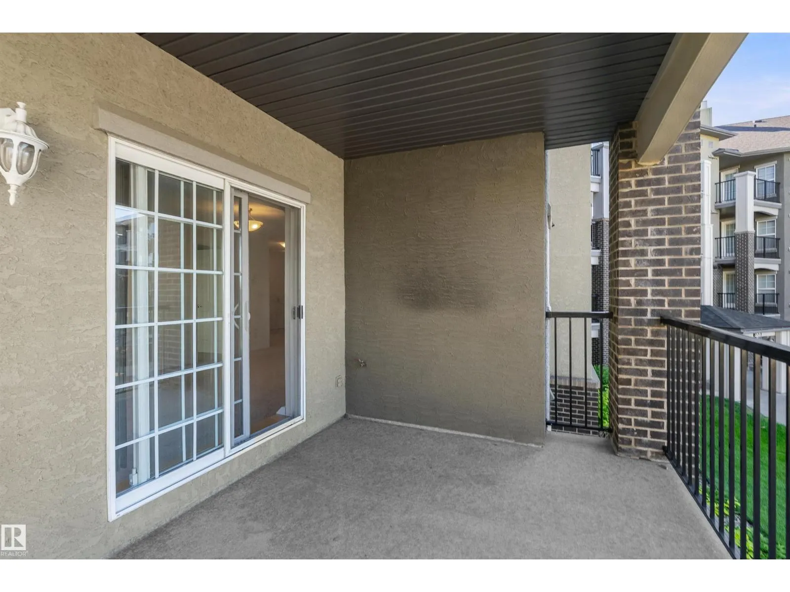 #201 630 MCALLISTER LO SW