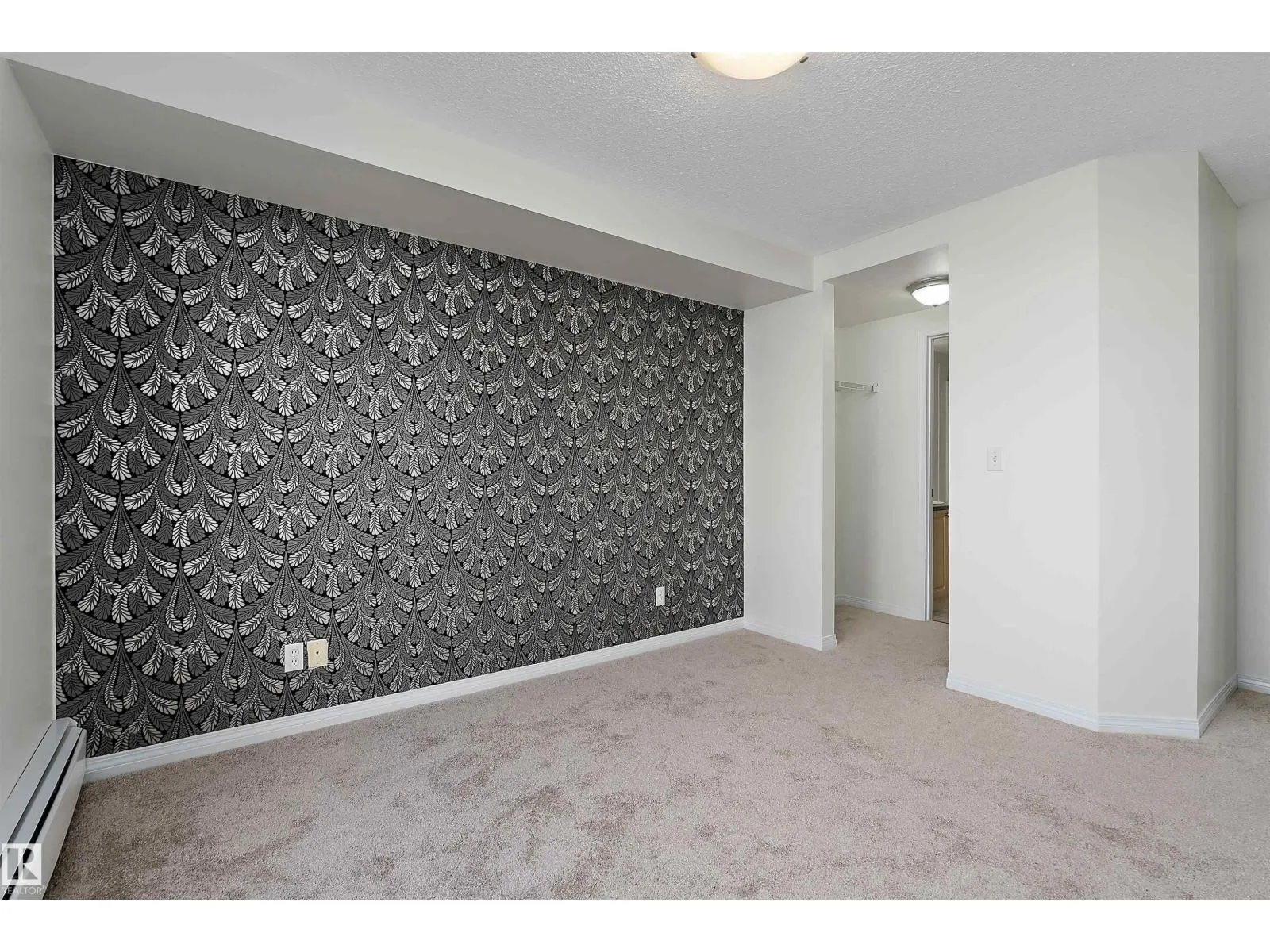 #201 630 MCALLISTER LO SW
