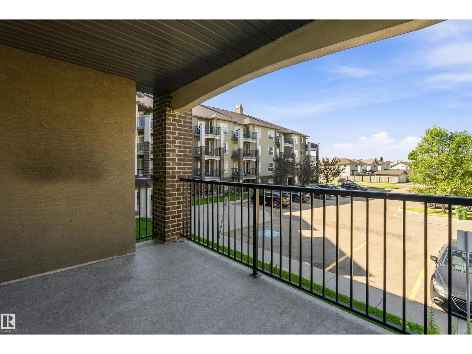 #201 630 MCALLISTER LO SW