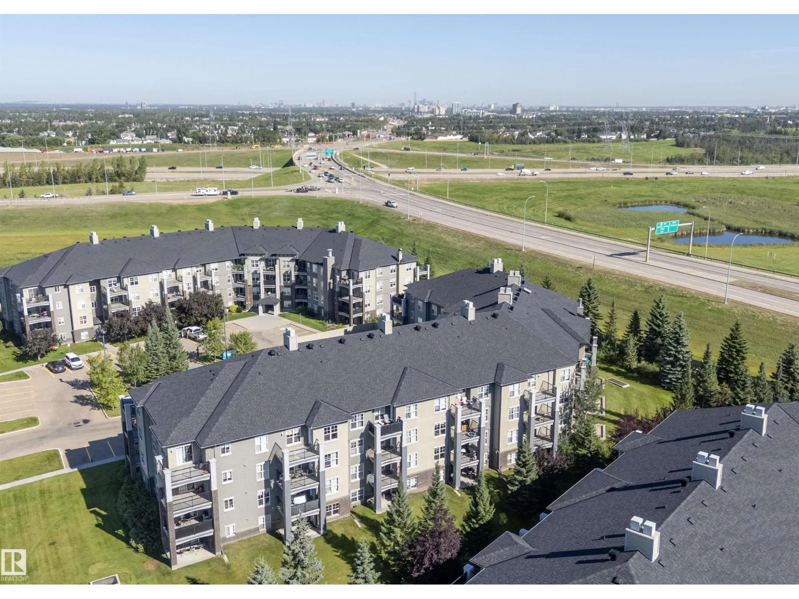 #201 630 MCALLISTER LO SW
