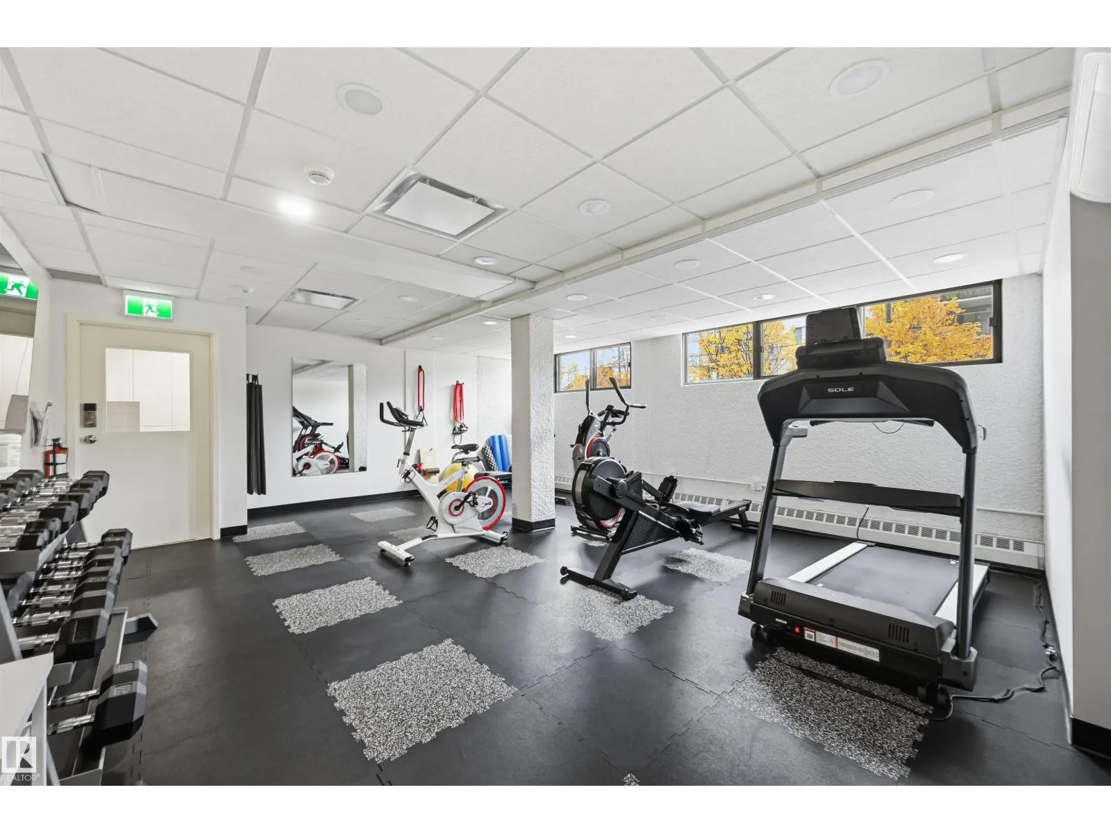 #407 10045 118 ST NW