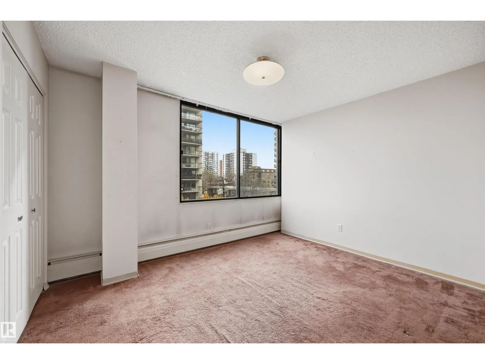 #407 10045 118 ST NW