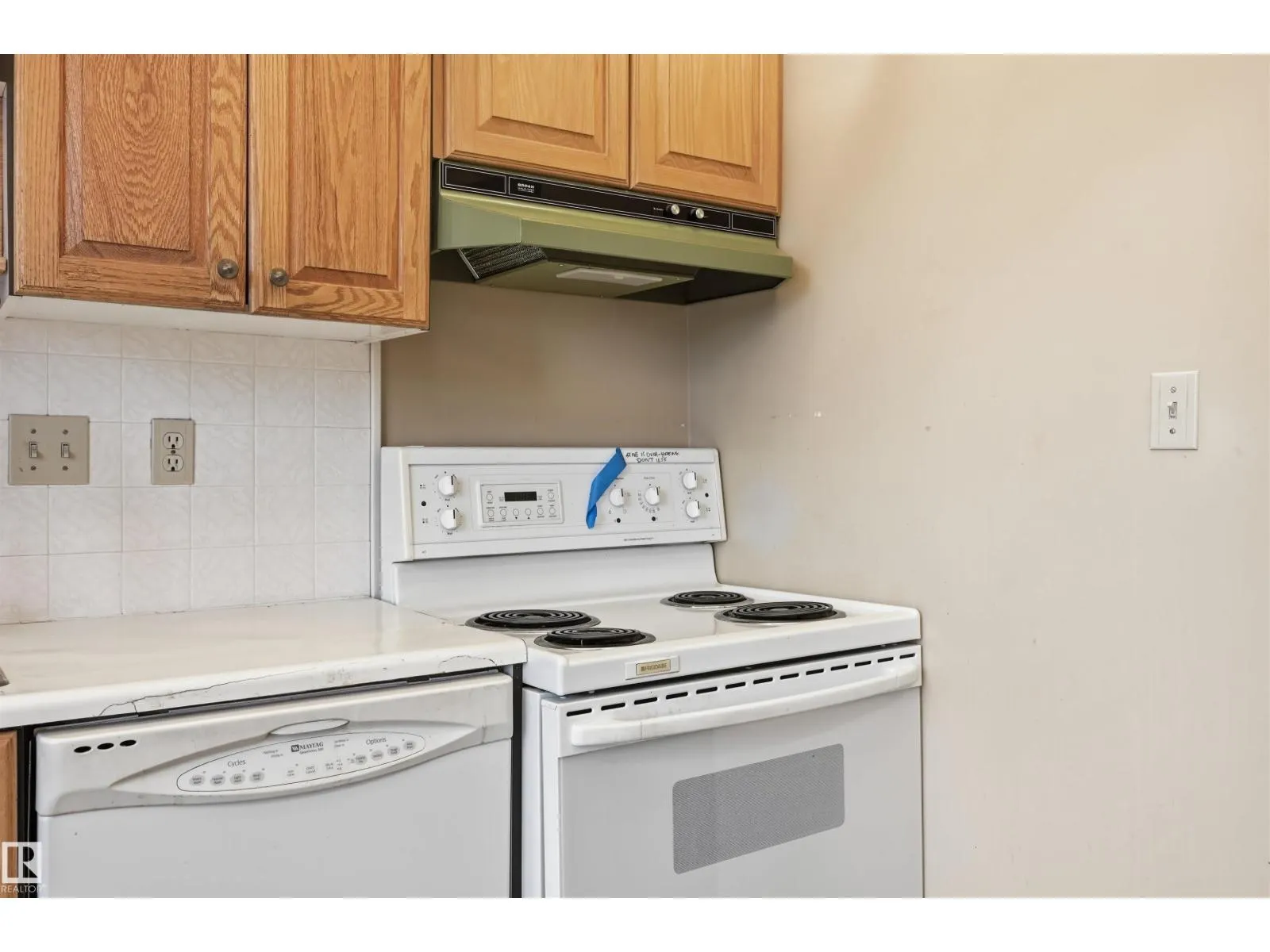 #407 10045 118 ST NW