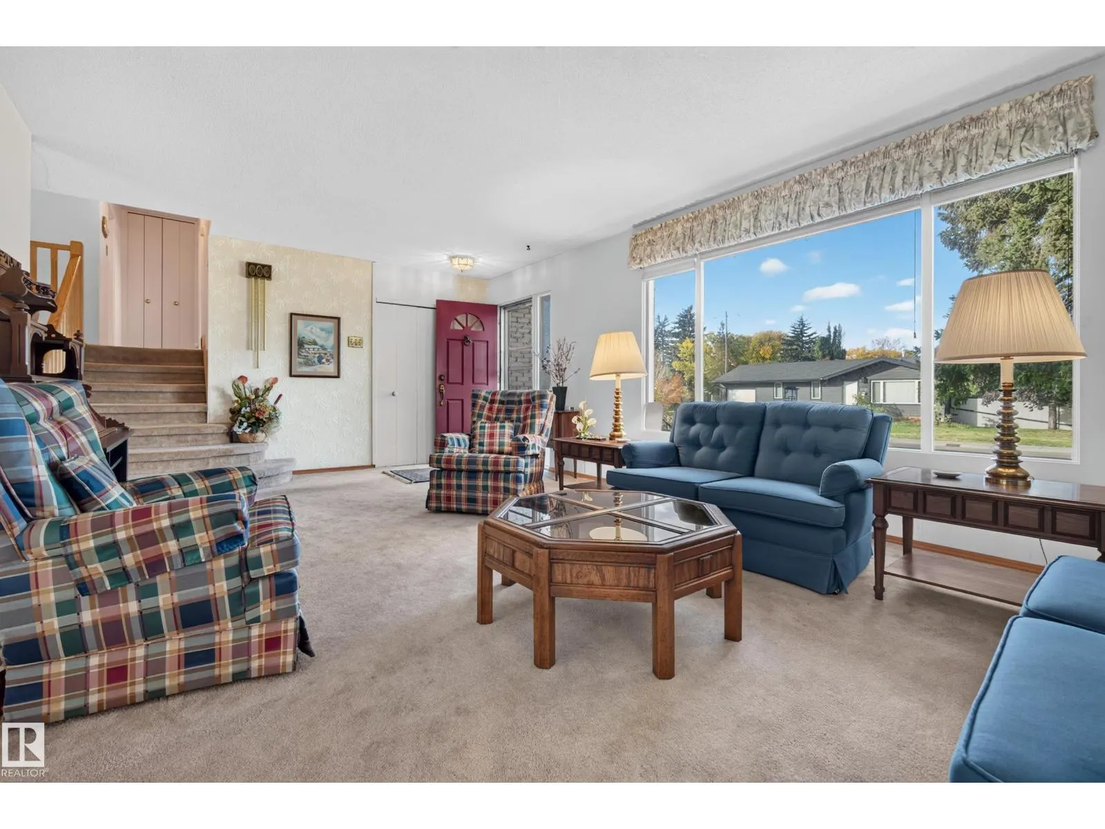 9011 157 ST NW
