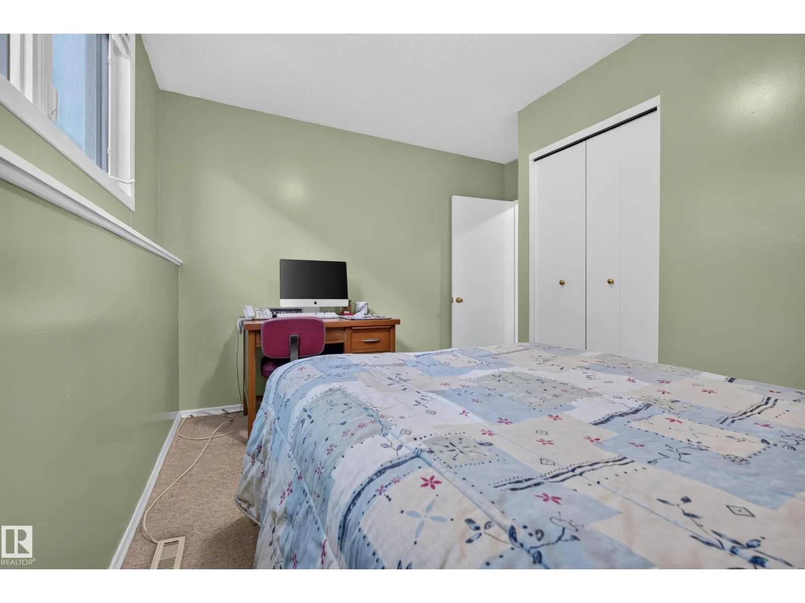 9011 157 ST NW