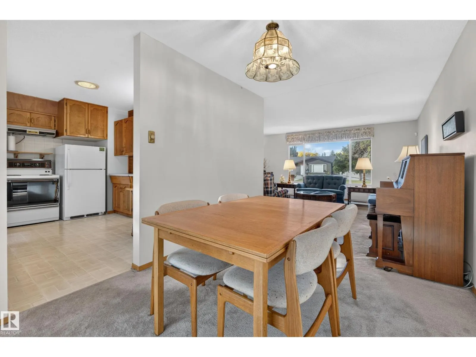 9011 157 ST NW