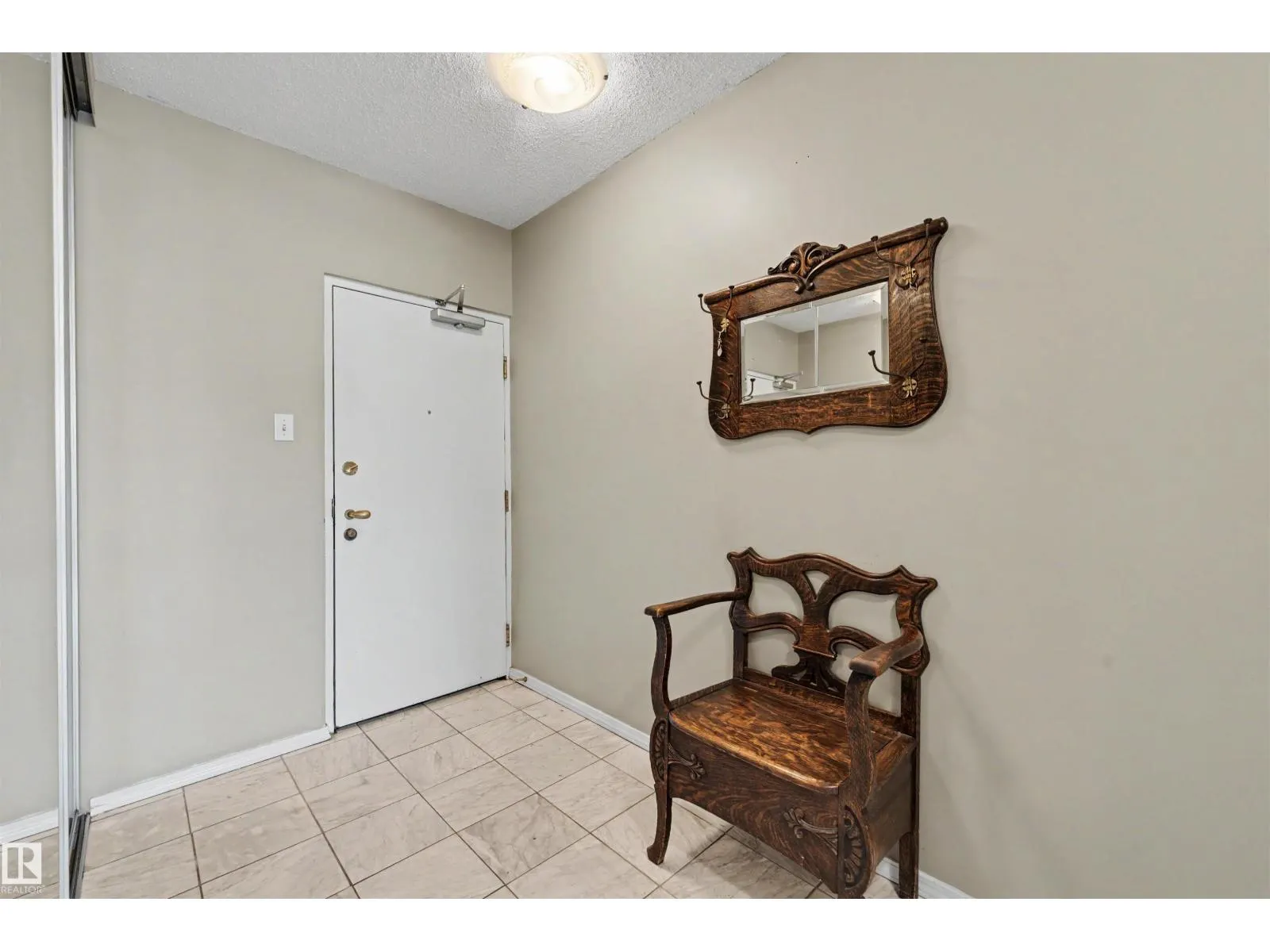 #905 9809 110 ST NW