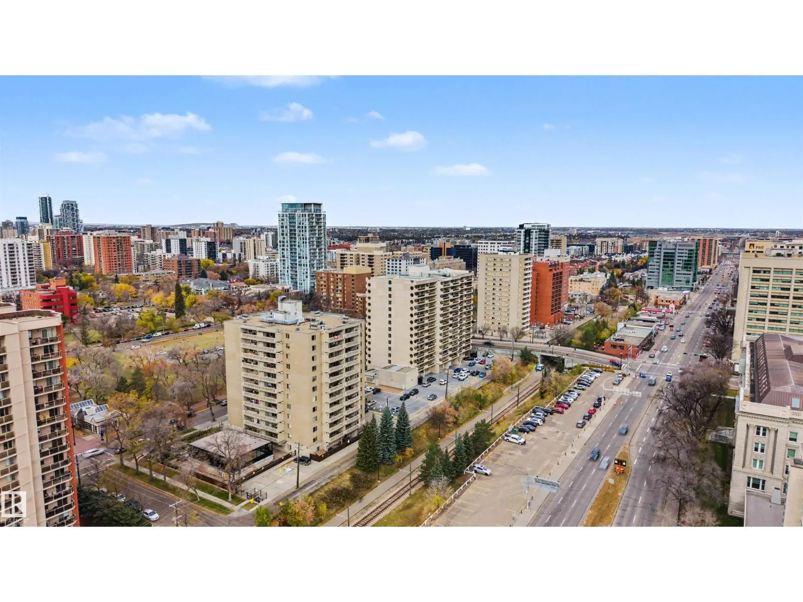 #905 9809 110 ST NW