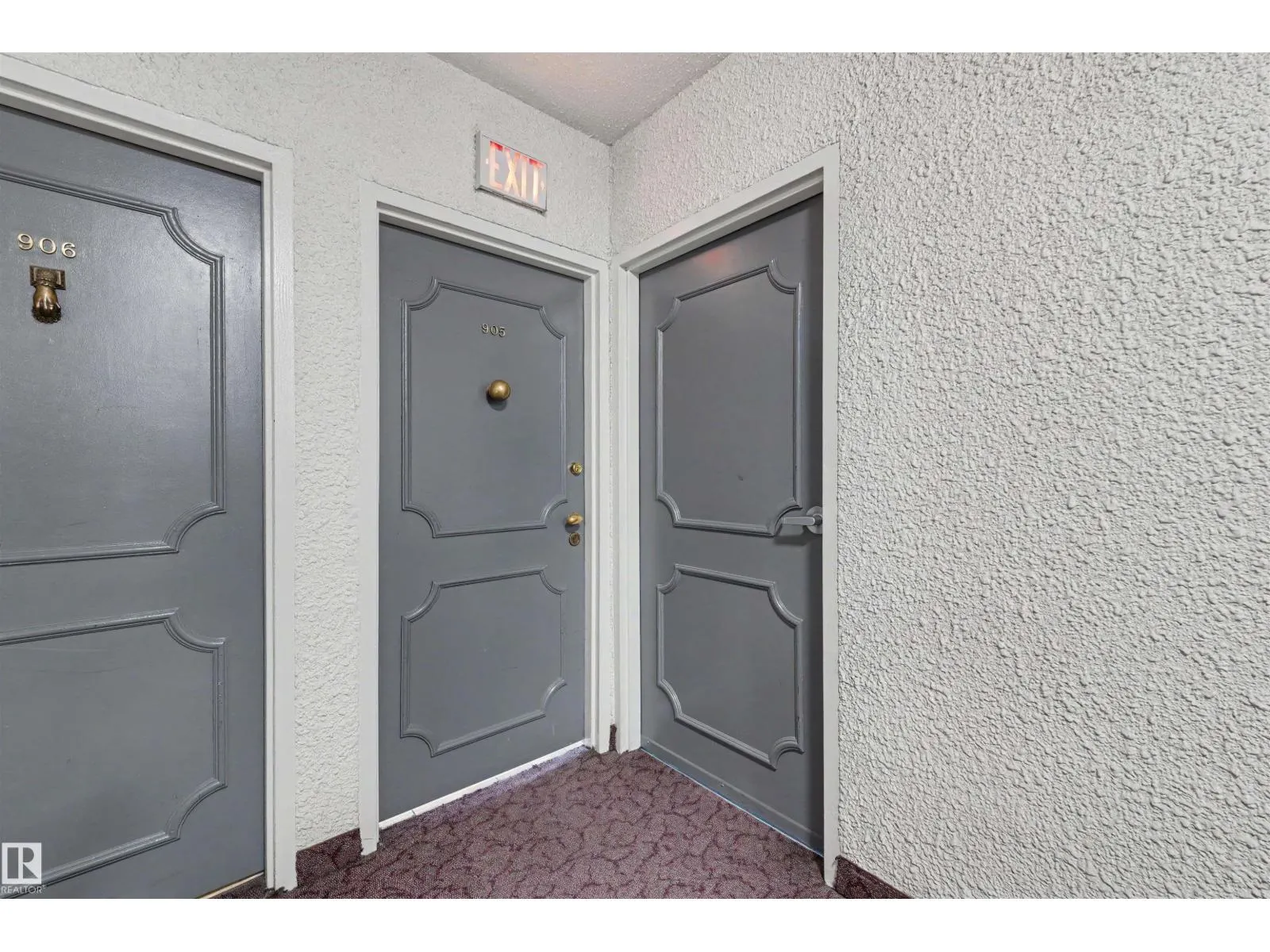 #905 9809 110 ST NW