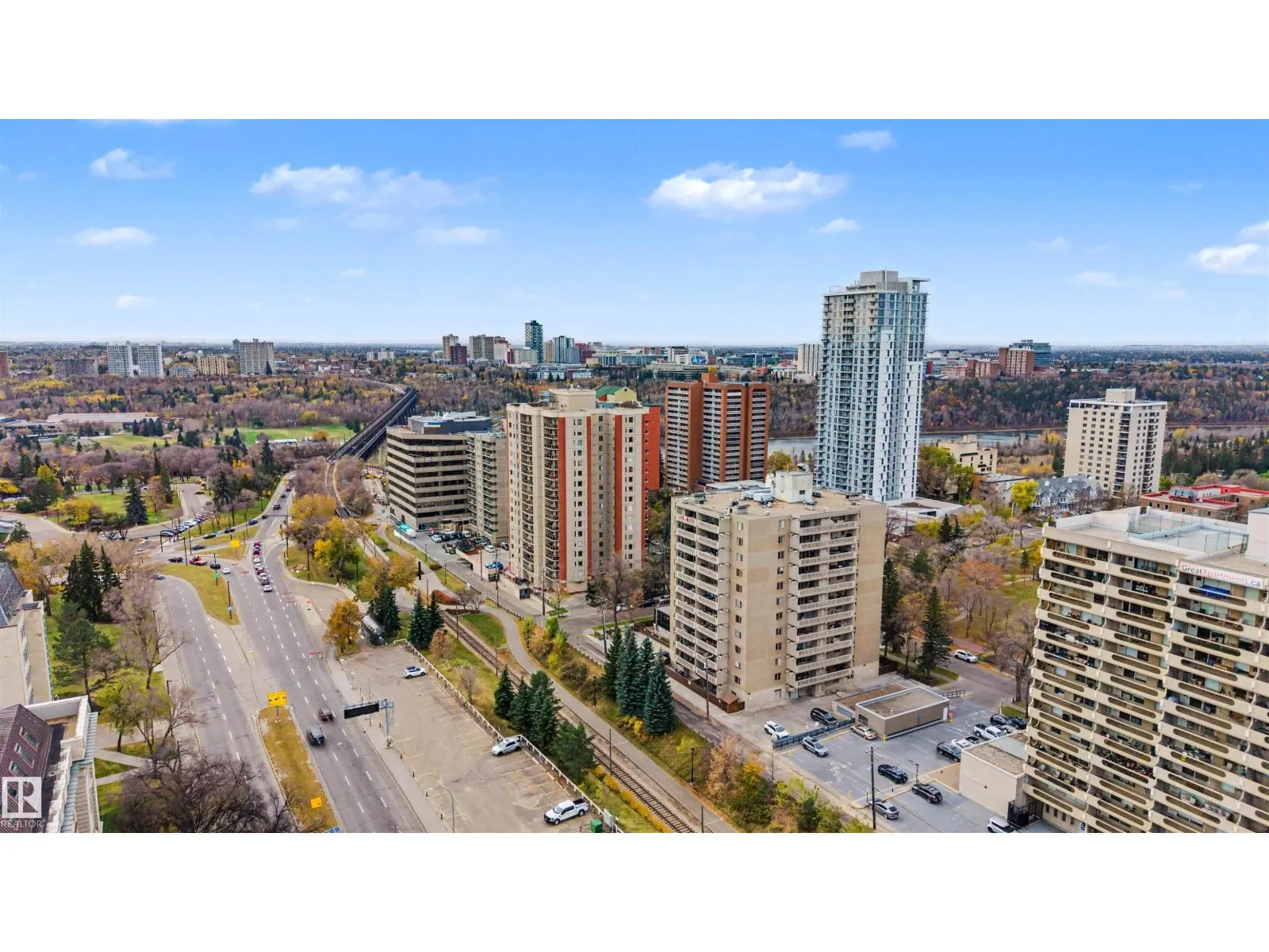 #905 9809 110 ST NW