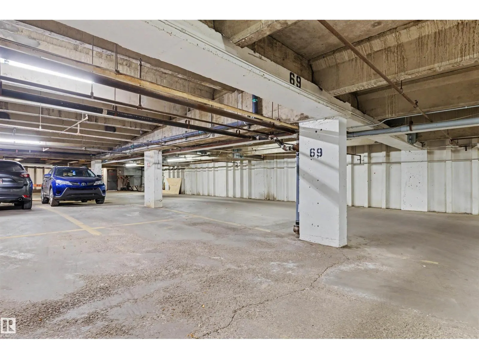#905 9809 110 ST NW