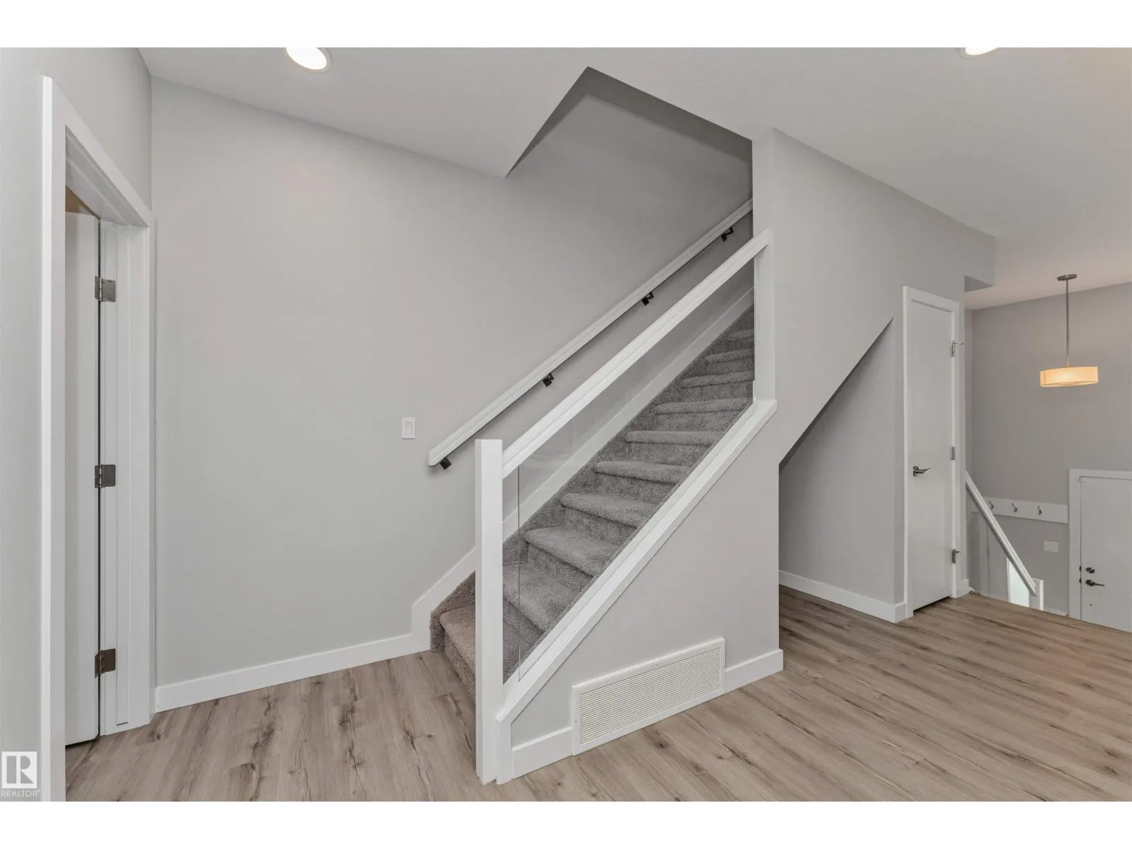 #17 1729 KEENE CR SW