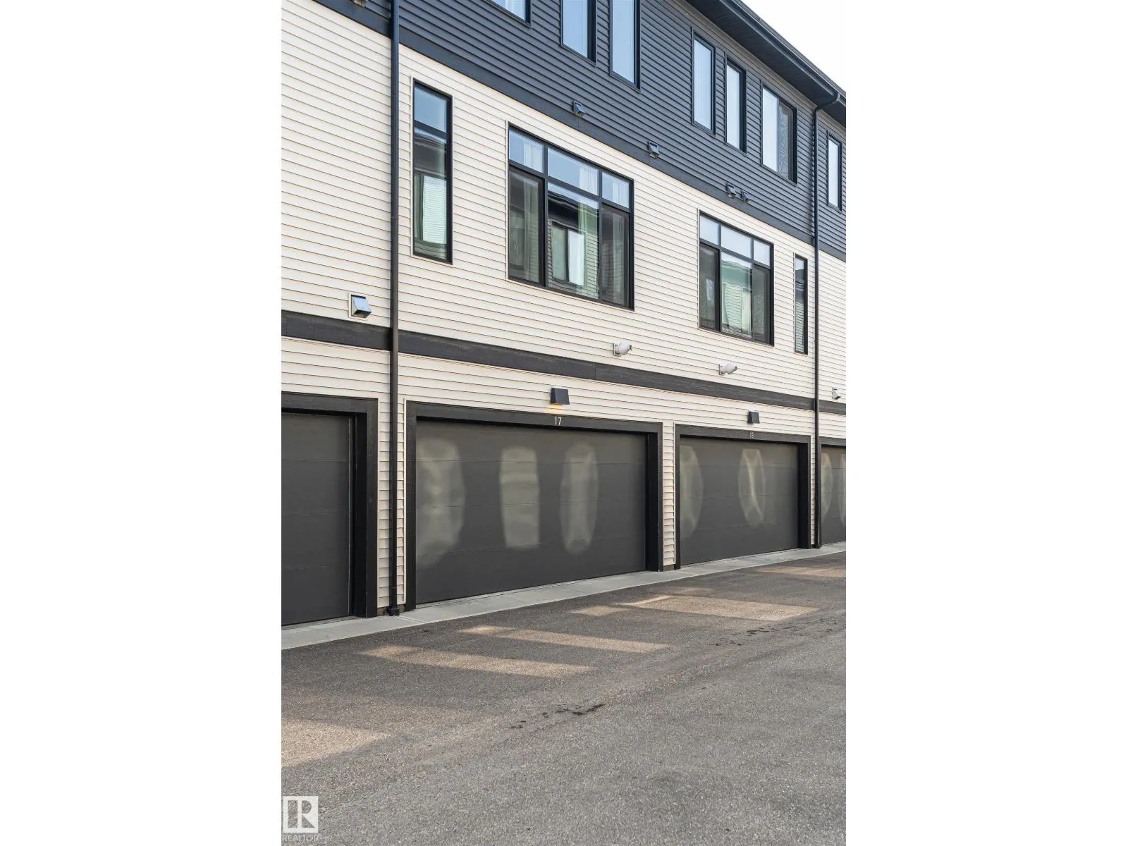 #17 1729 KEENE CR SW