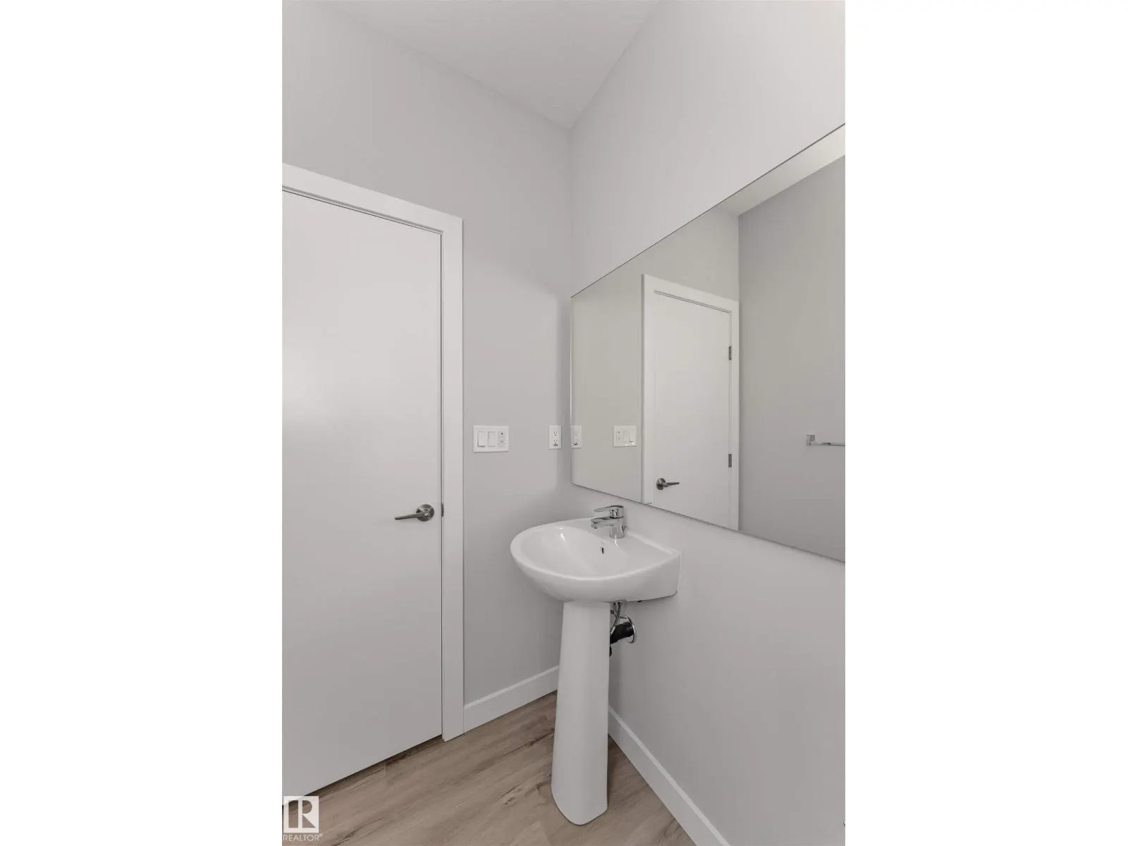 #17 1729 KEENE CR SW