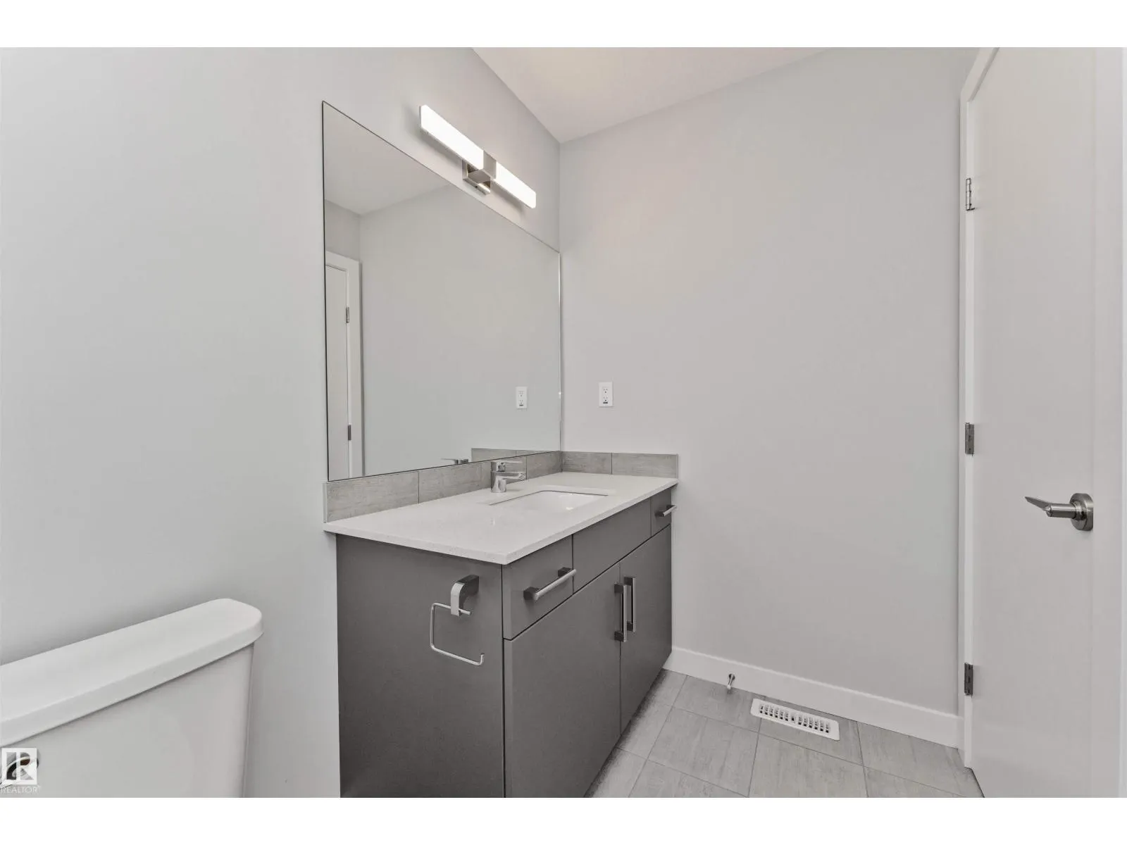 #17 1729 KEENE CR SW