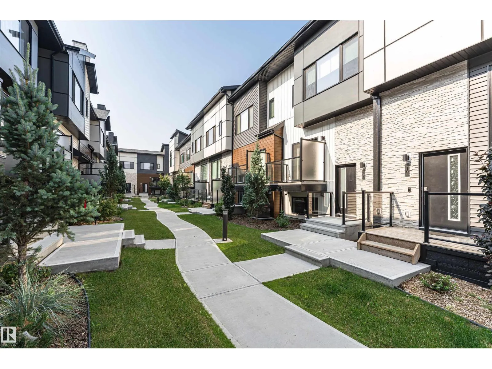 #17 1729 KEENE CR SW
