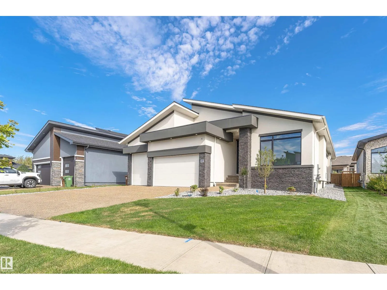 20 EASTON CL