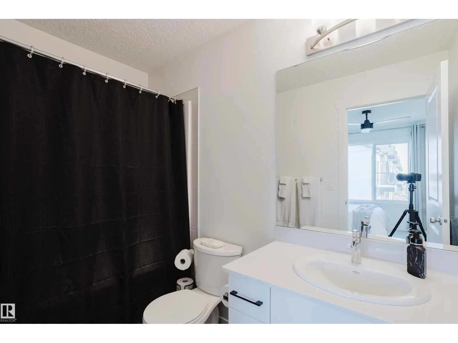#49 850 Secord BV NW