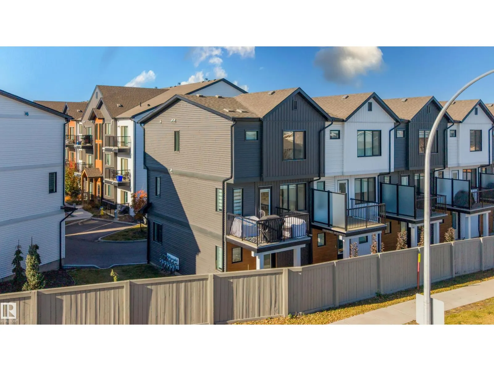 #49 850 Secord BV NW