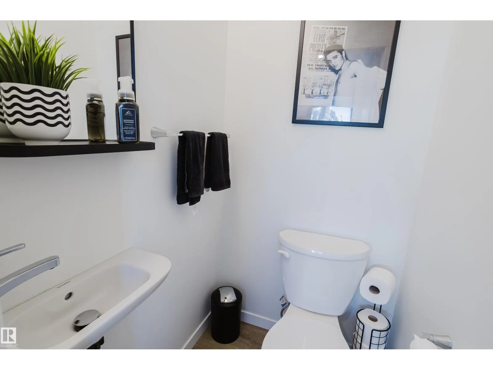 #49 850 Secord BV NW