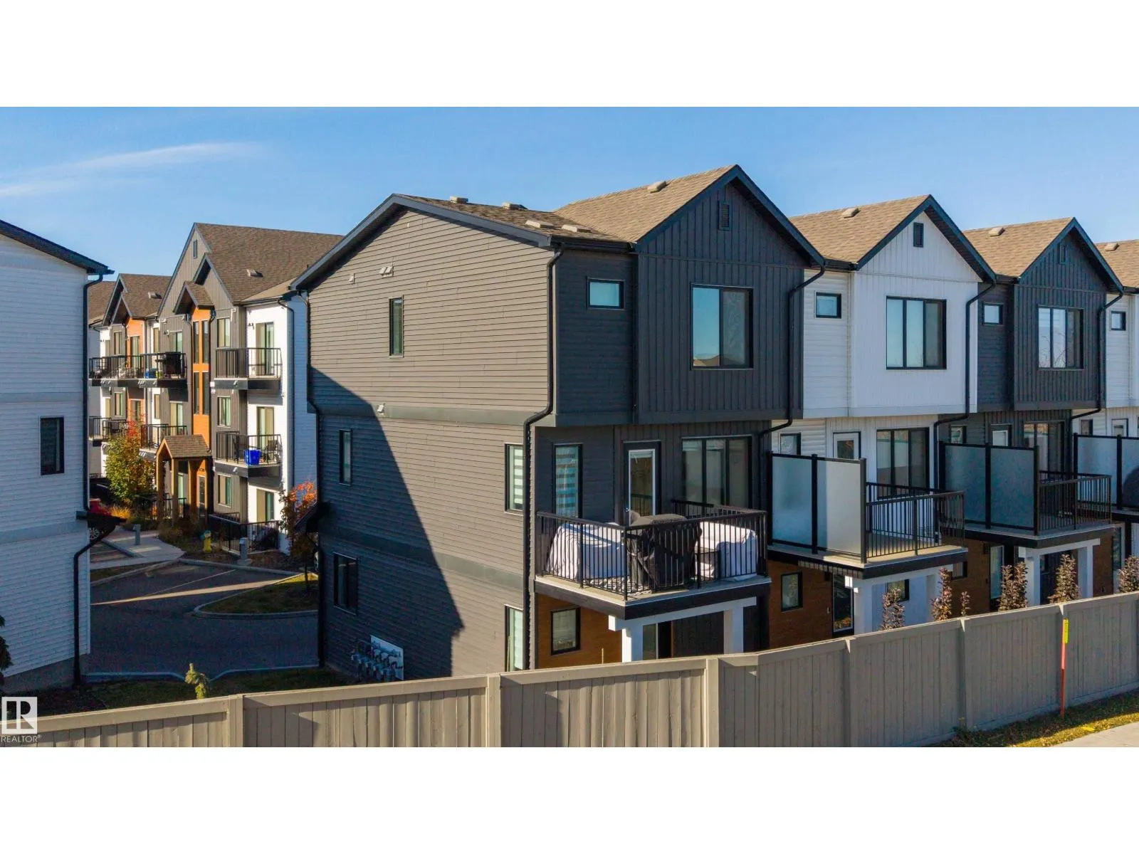 #49 850 Secord BV NW