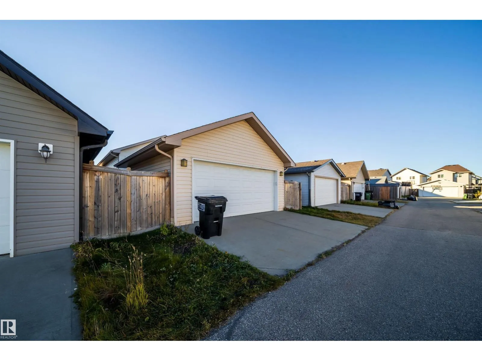 1126 36A AV NW