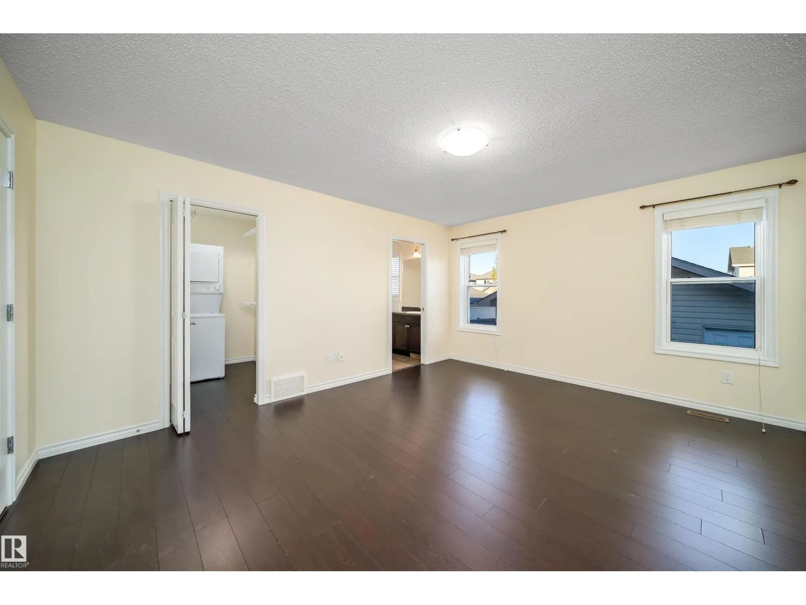 1126 36A AV NW