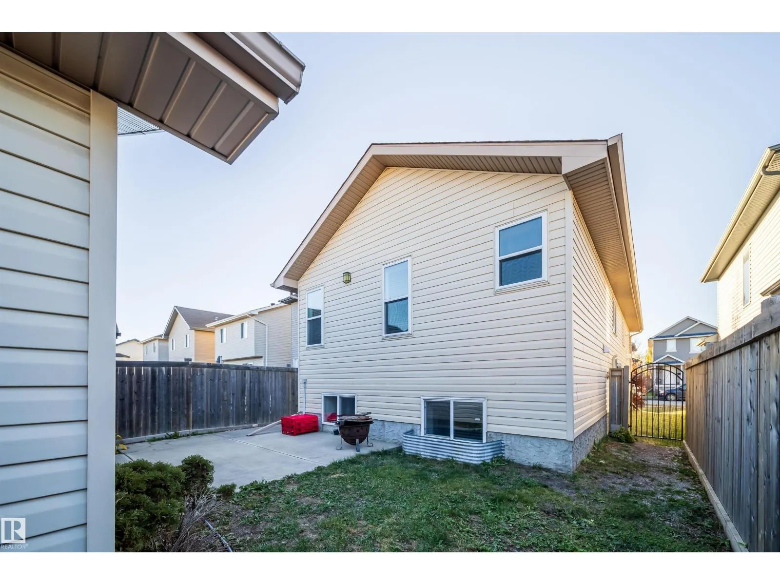1126 36A AV NW