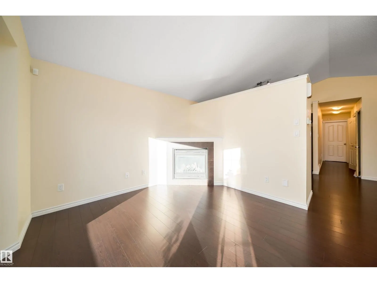 1126 36A AV NW