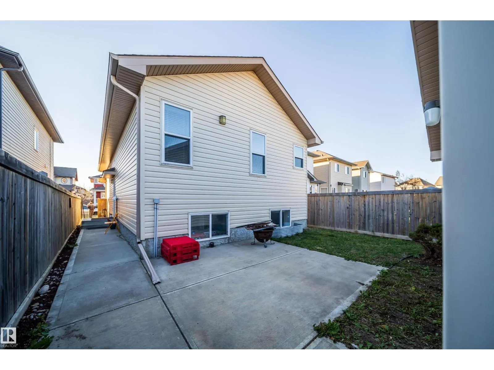 1126 36A AV NW