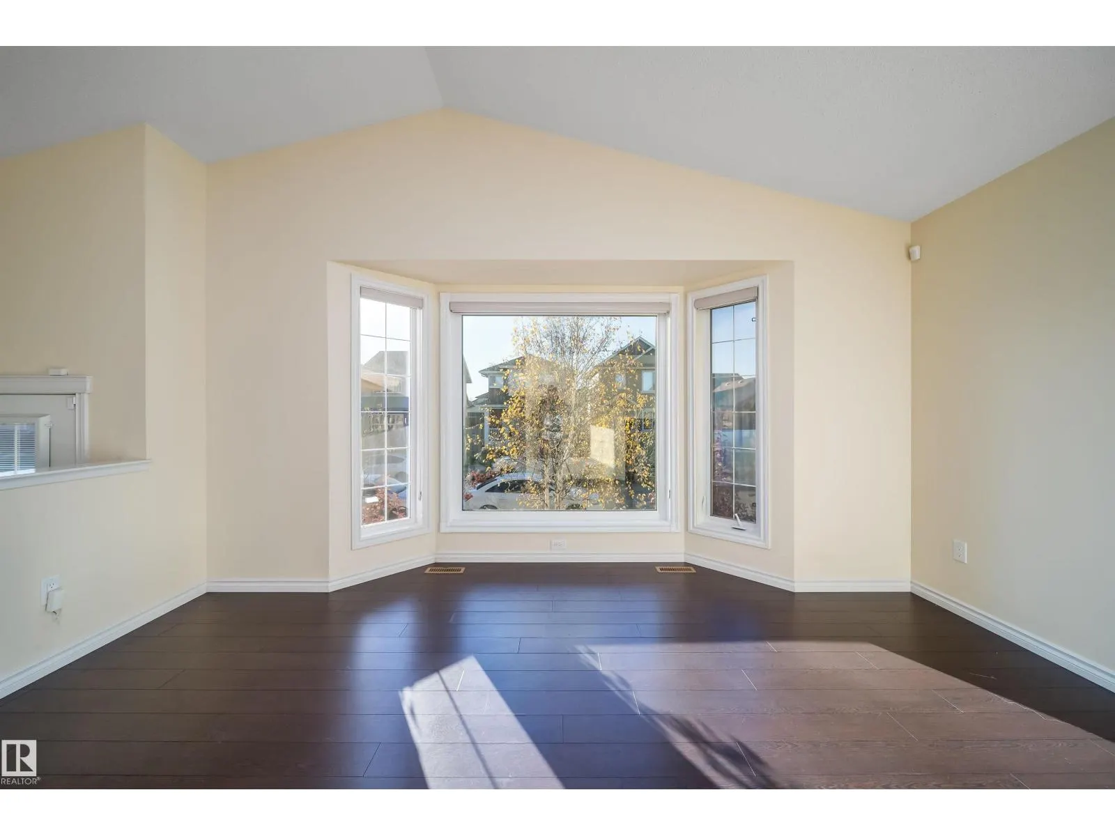 1126 36A AV NW