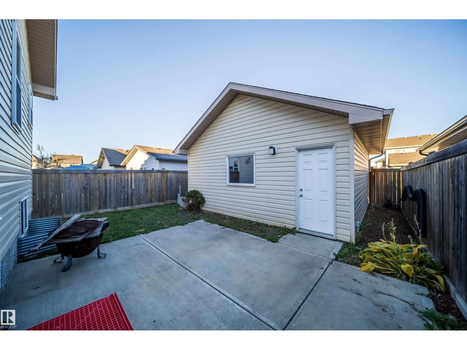 1126 36A AV NW