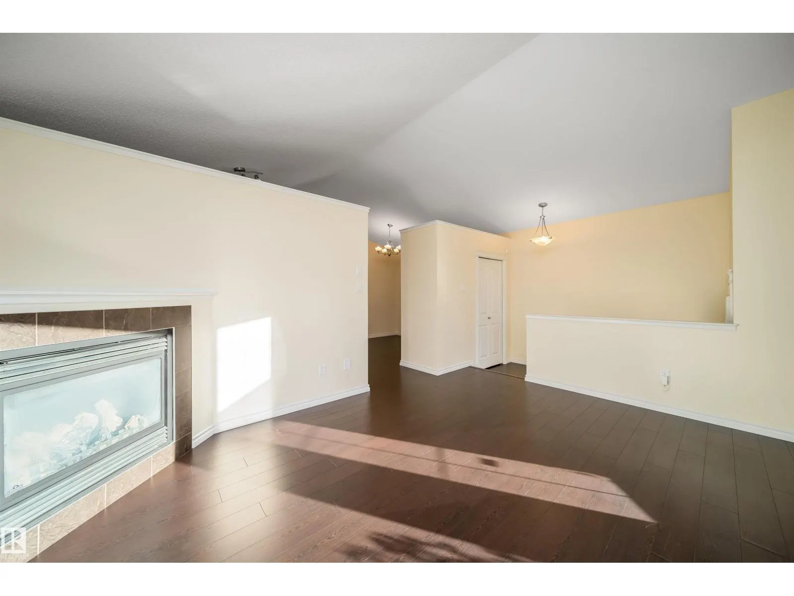 1126 36A AV NW