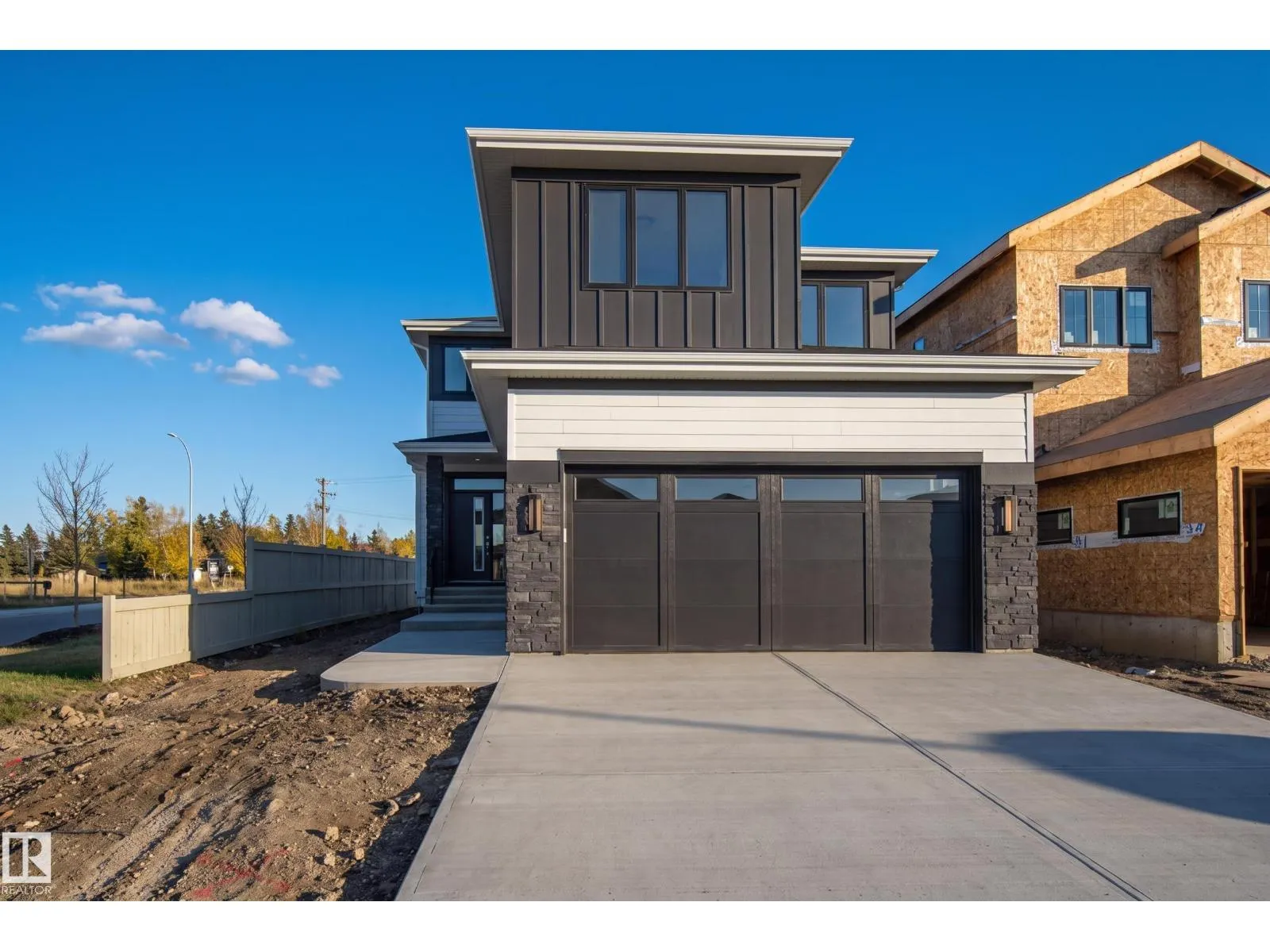 31 NEWBURY CI