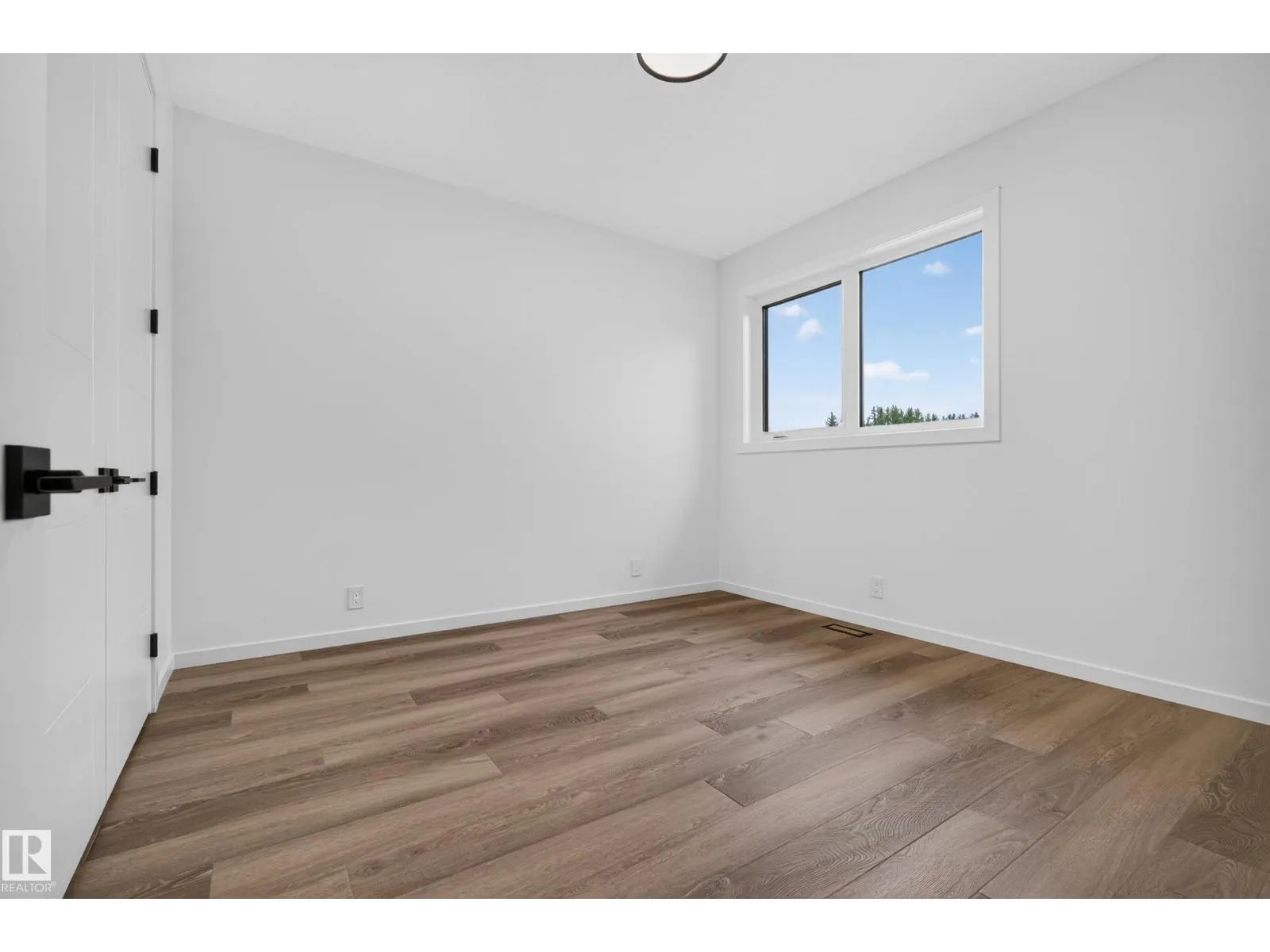 31 NEWBURY CI