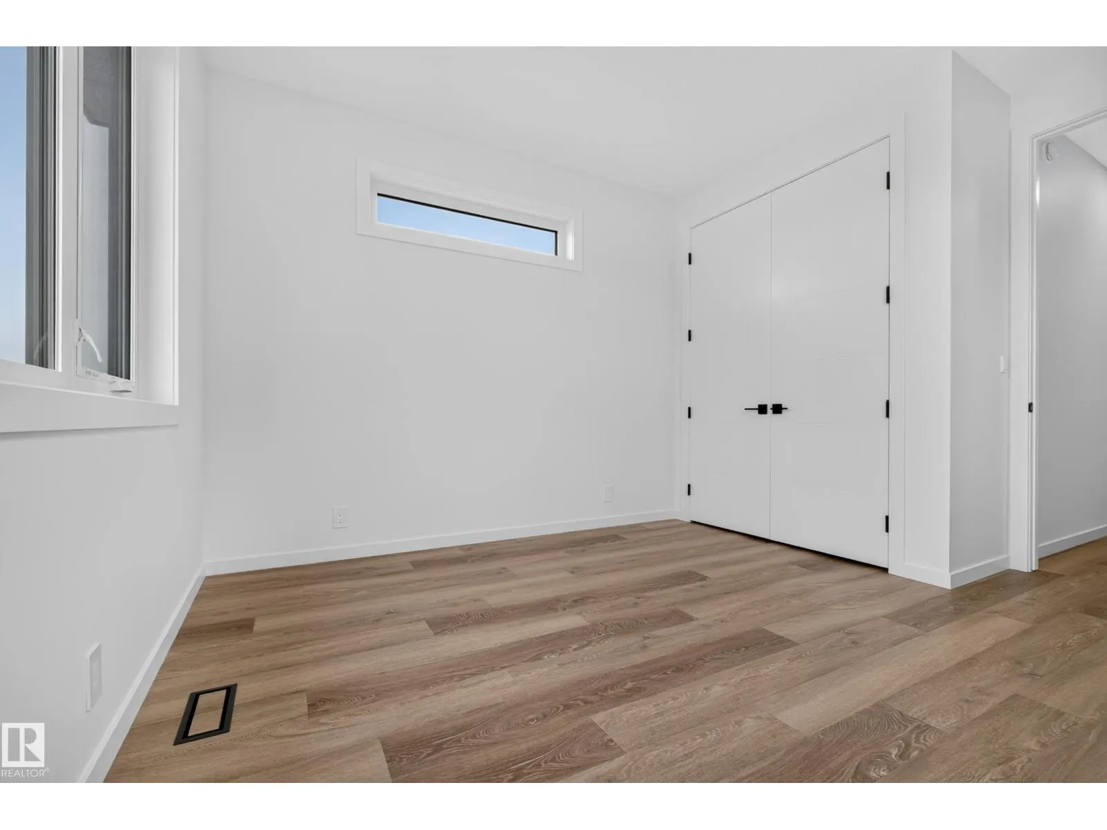31 NEWBURY CI