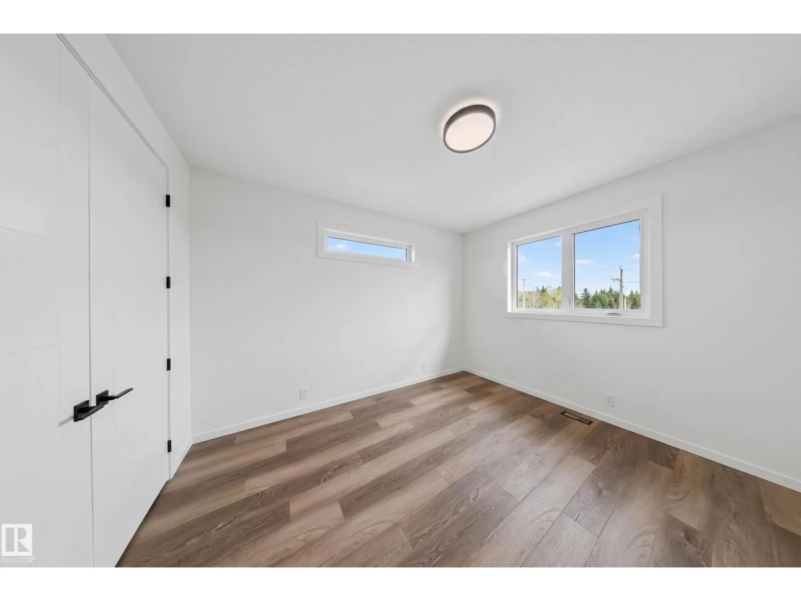 31 NEWBURY CI