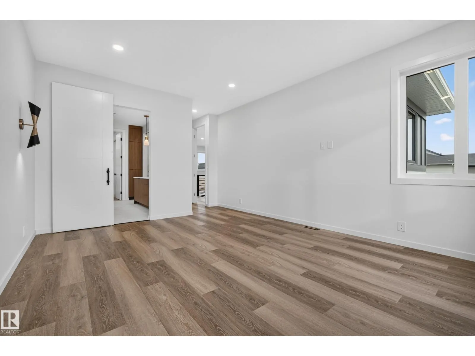 31 NEWBURY CI