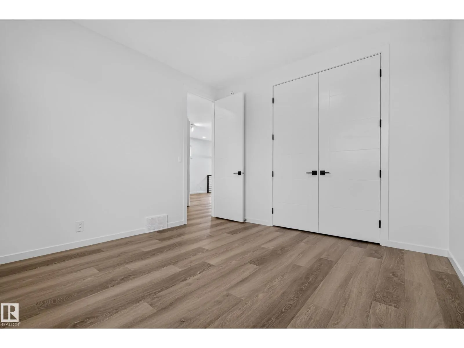 31 NEWBURY CI