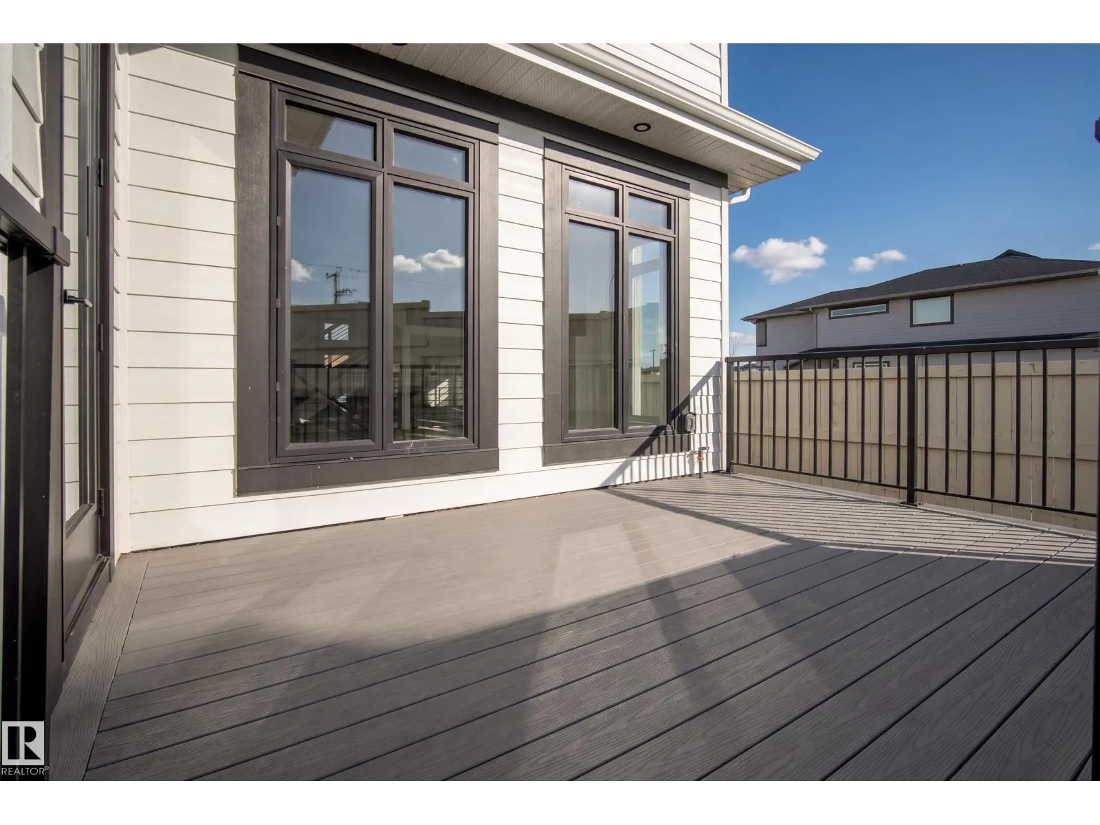 31 NEWBURY CI