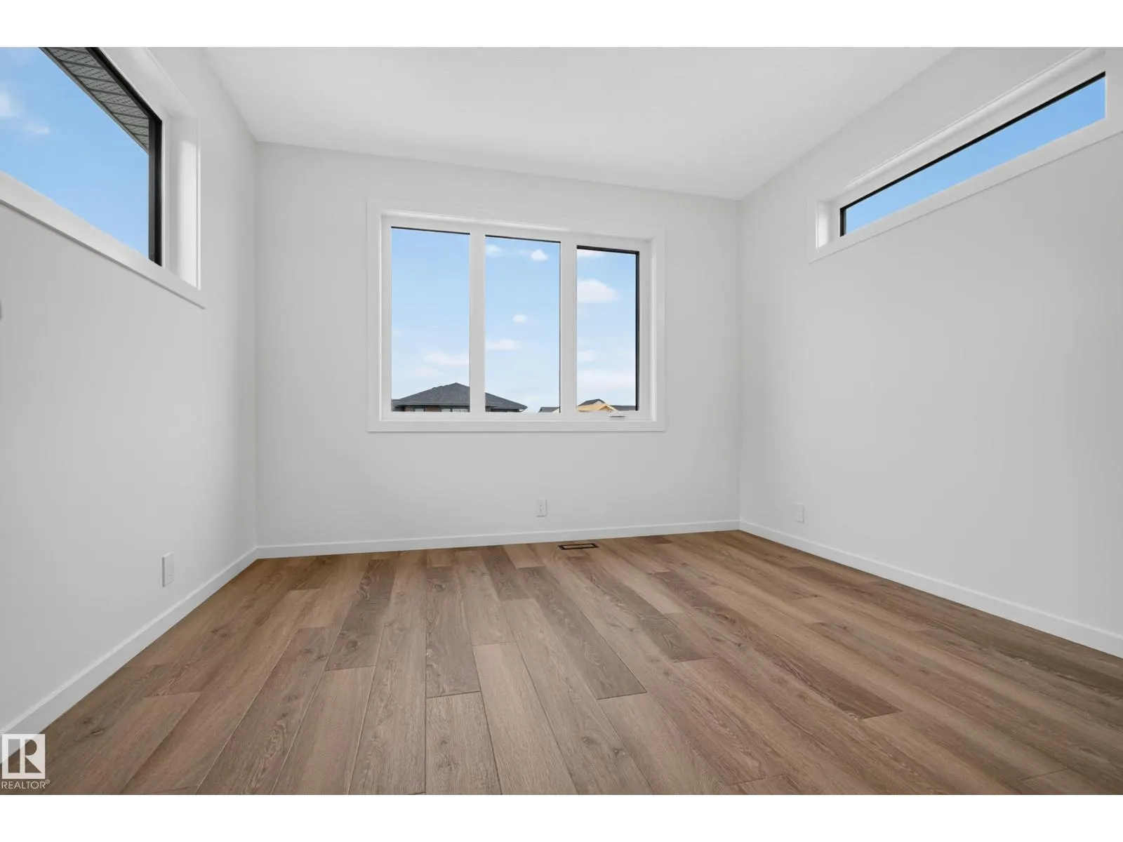 31 NEWBURY CI