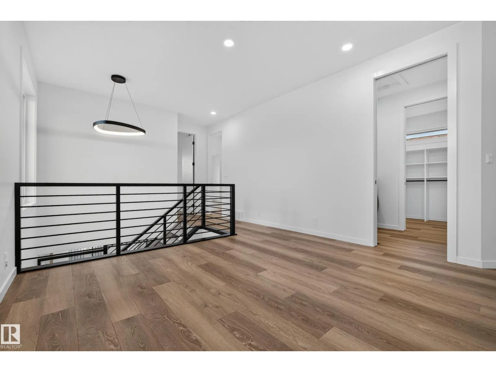 31 NEWBURY CI