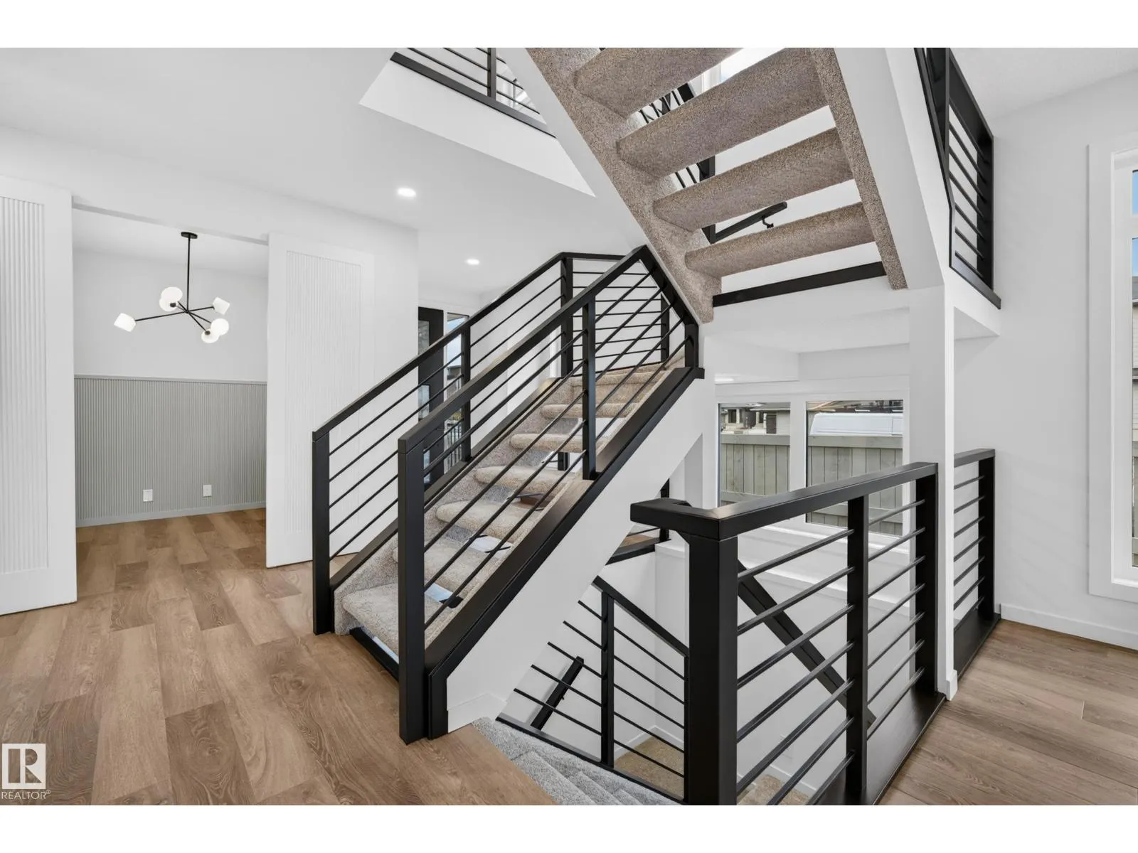 31 NEWBURY CI