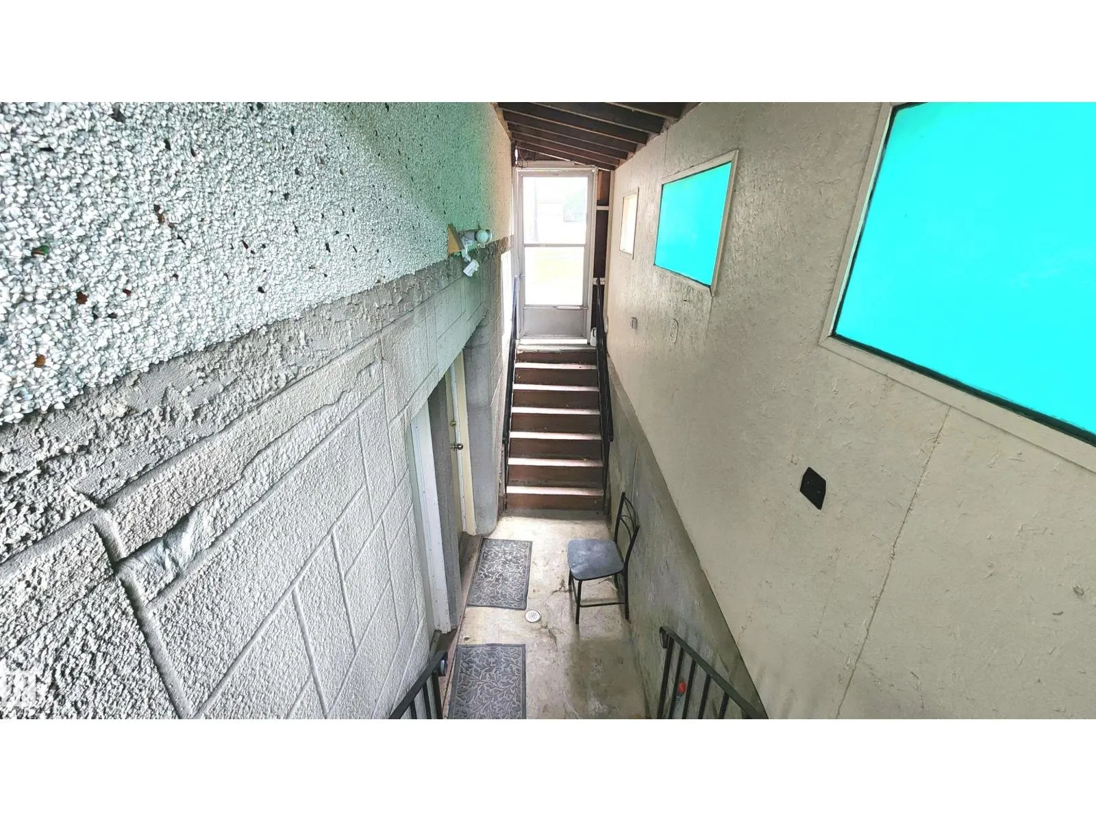 10017 113 ST NW