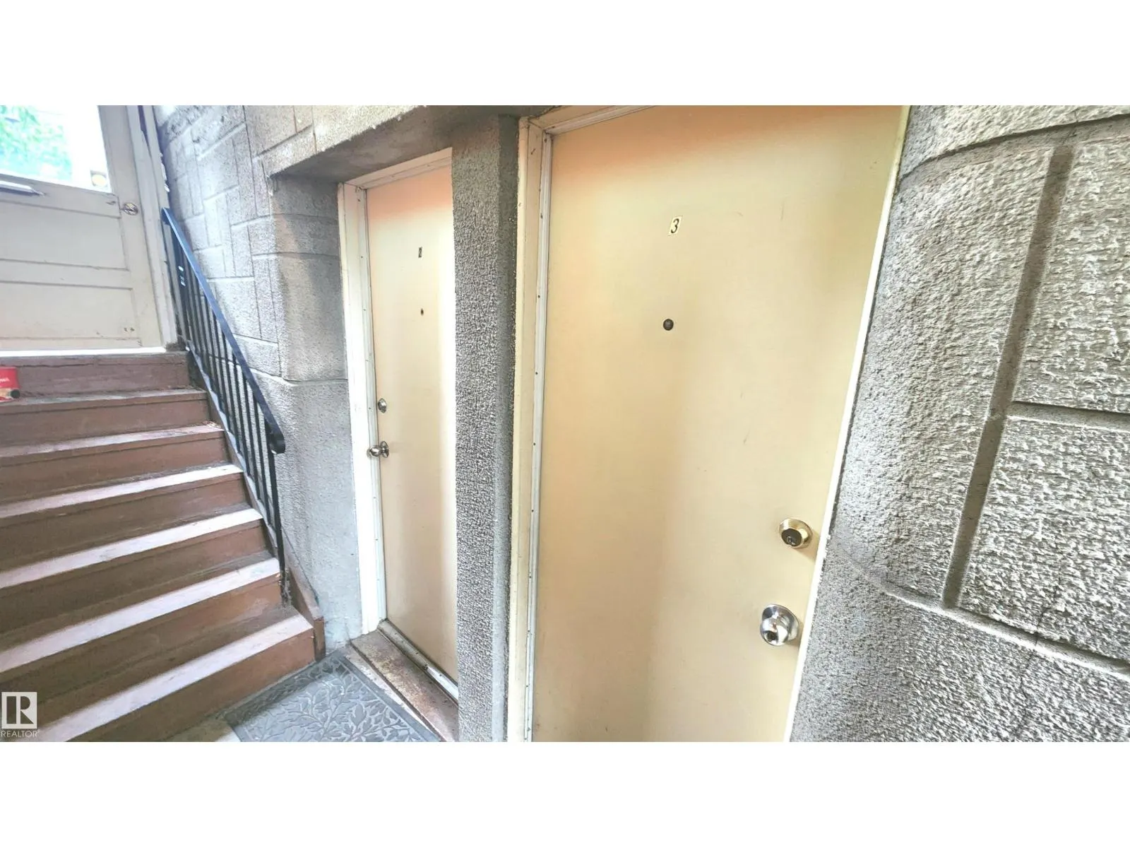 10017 113 ST NW