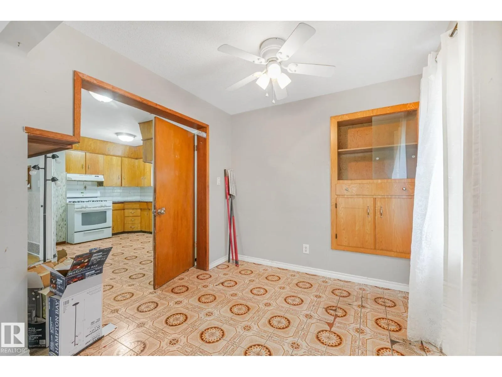 11716 130 ST NW