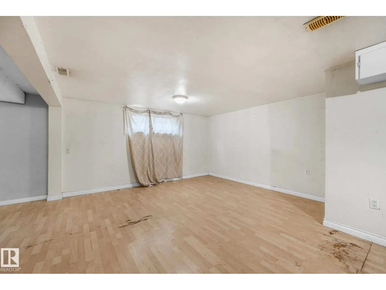 11716 130 ST NW