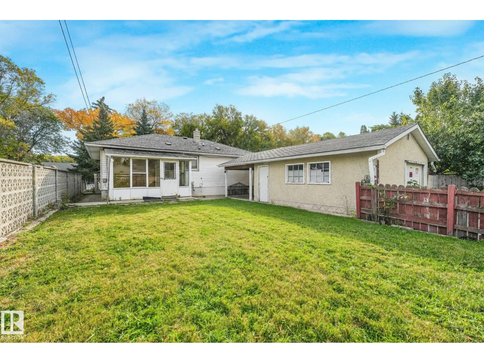 11716 130 ST NW