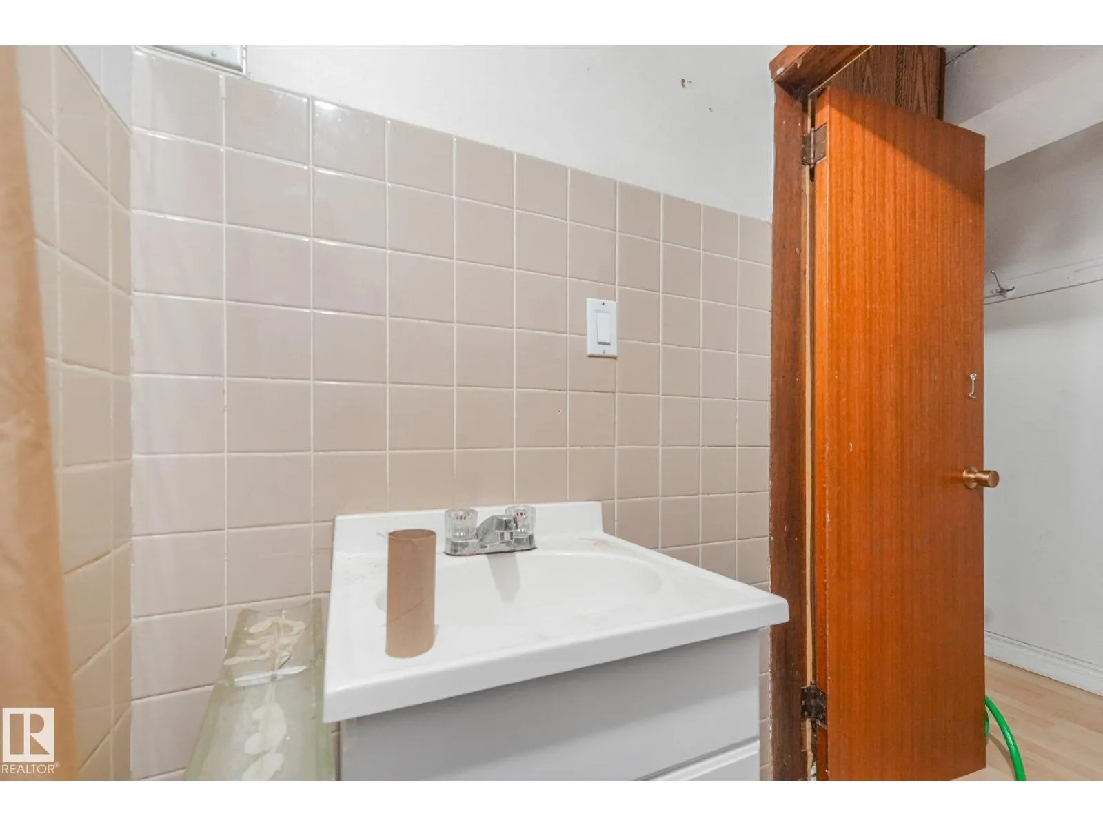 11716 130 ST NW