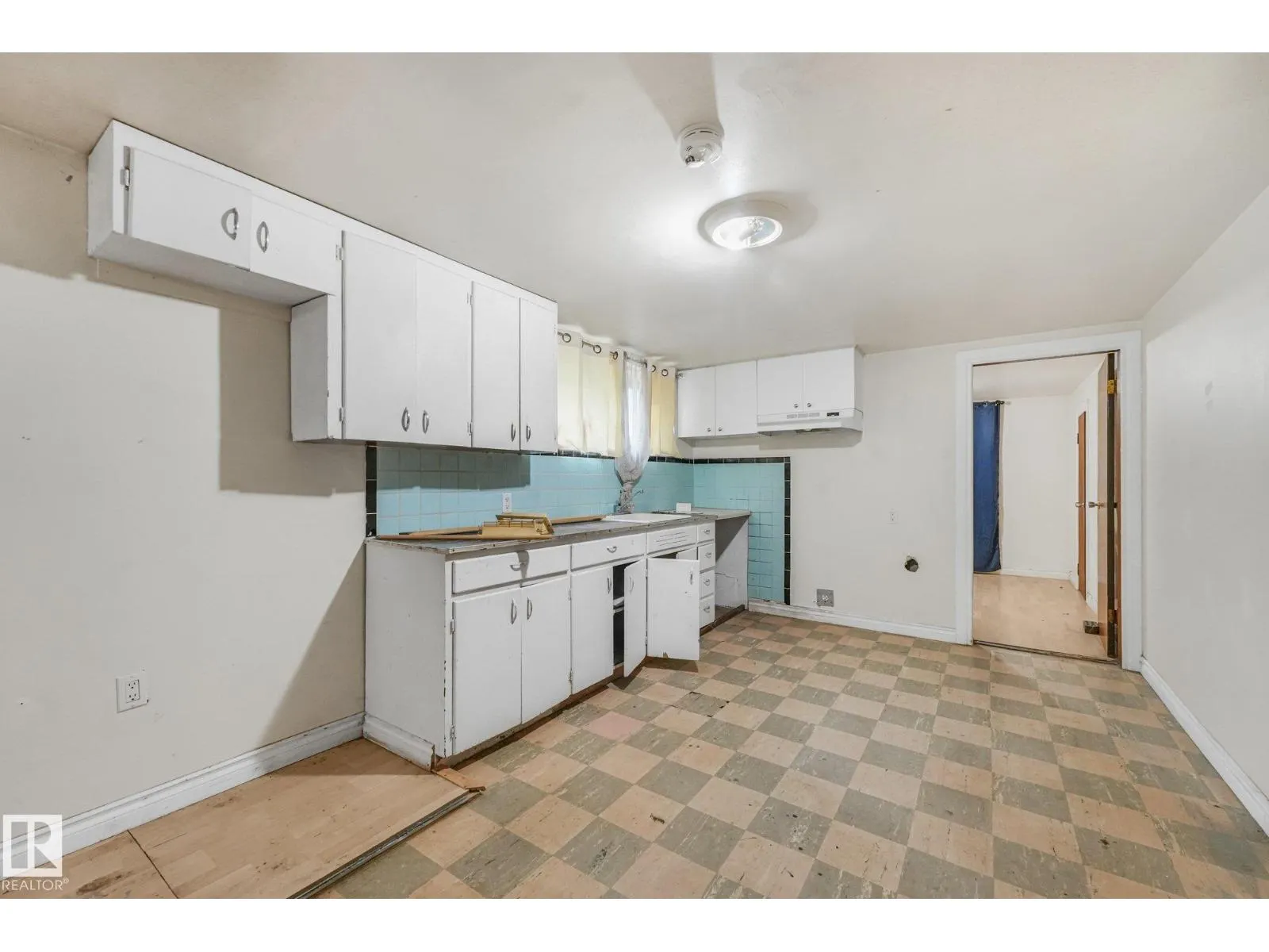 11716 130 ST NW